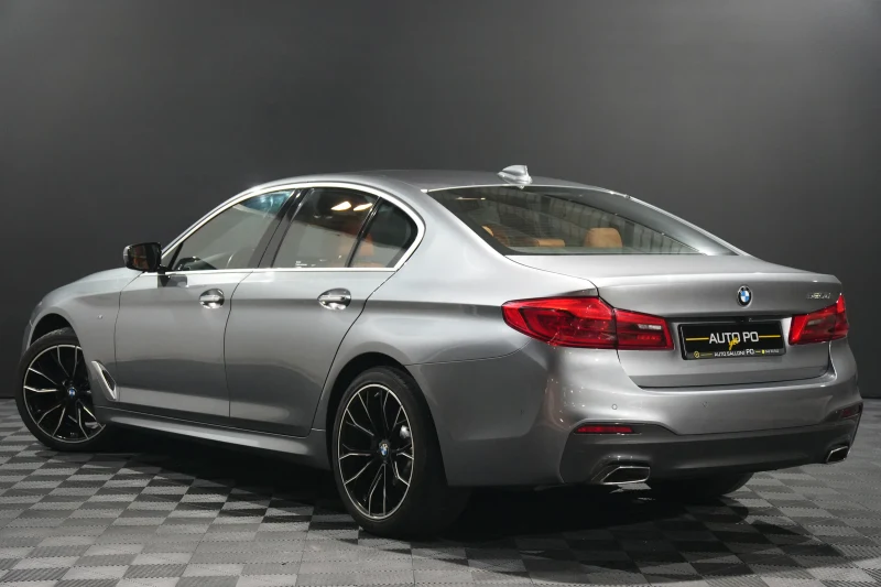 BMW 5-Series 520d G30 M Sport 10