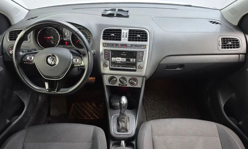Volkswagen Polo 1.4 TDI R-Line 7
