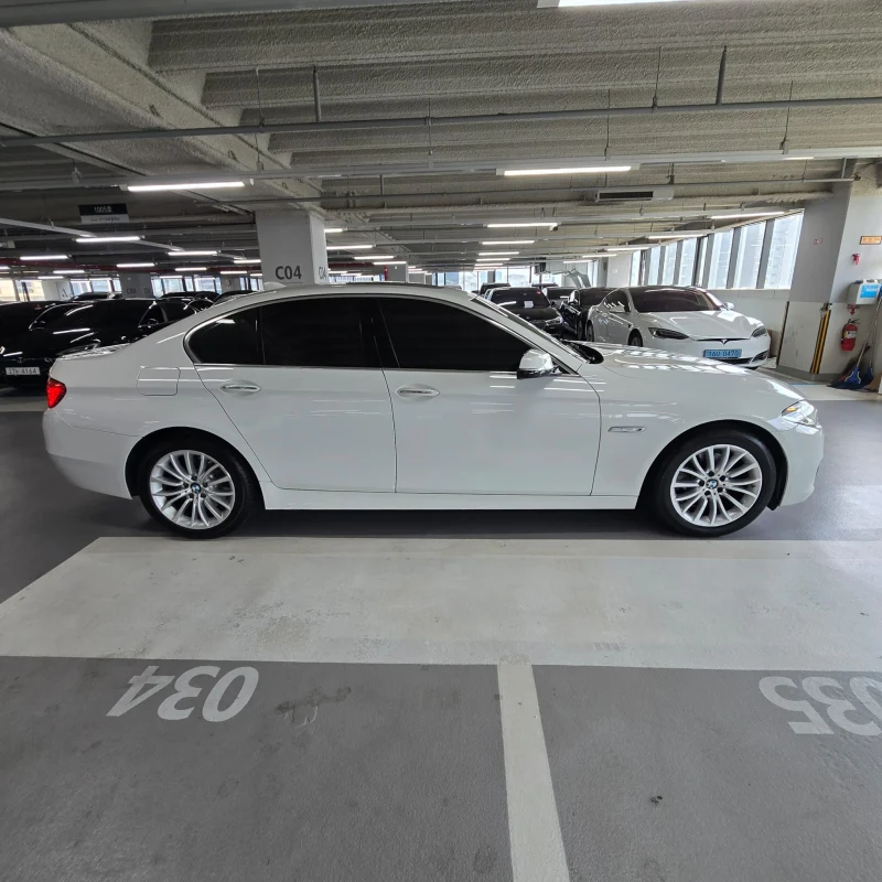 BMW 5-Series 520d Luxury Plus 9