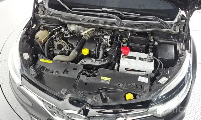 Renault QM3 RE 8