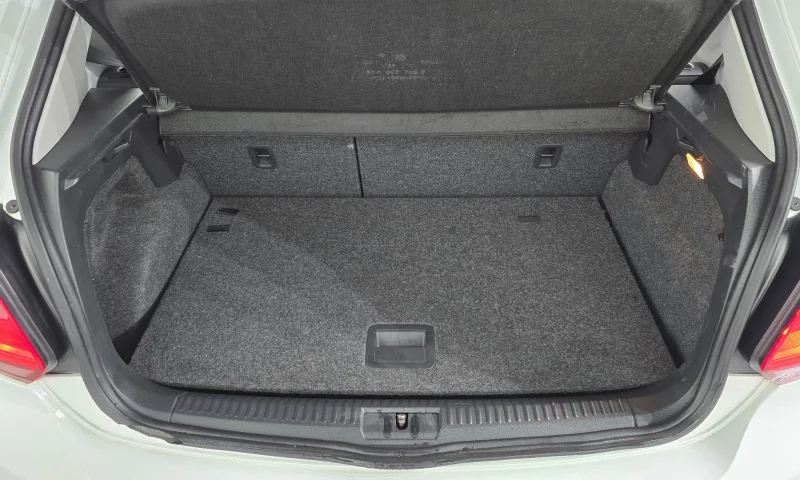 Volkswagen Polo 1.4 TDI R-Line 13