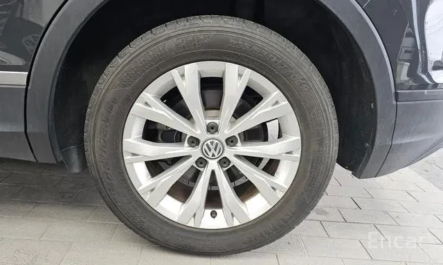 Volkswagen Tiguan 2.0 TDI Premium 6