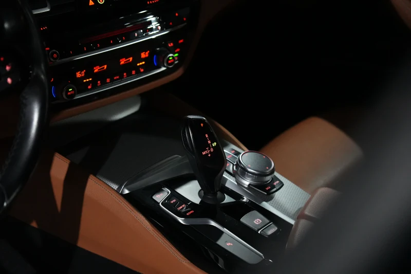 BMW 5-Series 520d G30 M Sport 12