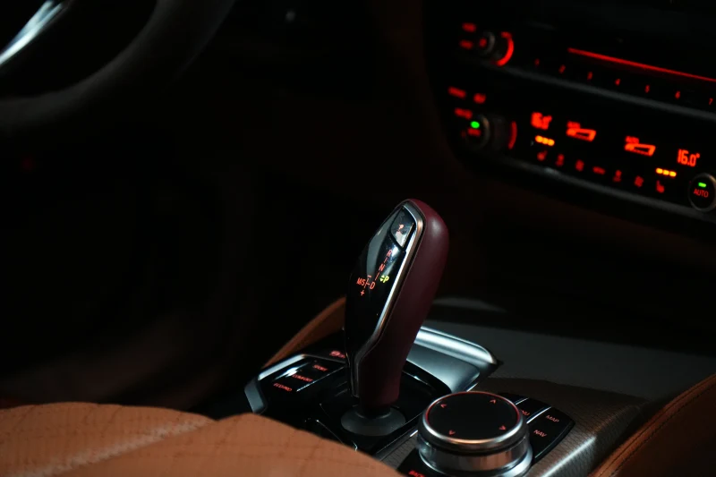 BMW 5-Series 520d M Sport LCI 14