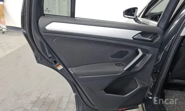 Volkswagen Tiguan 2.0 TDI Premium 14