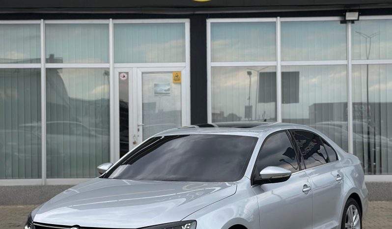 
								VW Jetta BMT Premium full									