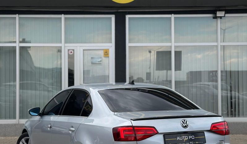 
								VW Jetta BMT Premium full									