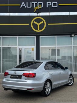 
										VW Jetta BMT Premium full									