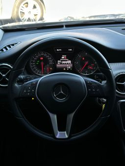 
										Mercedes Benz GLA200d 4Matic full									